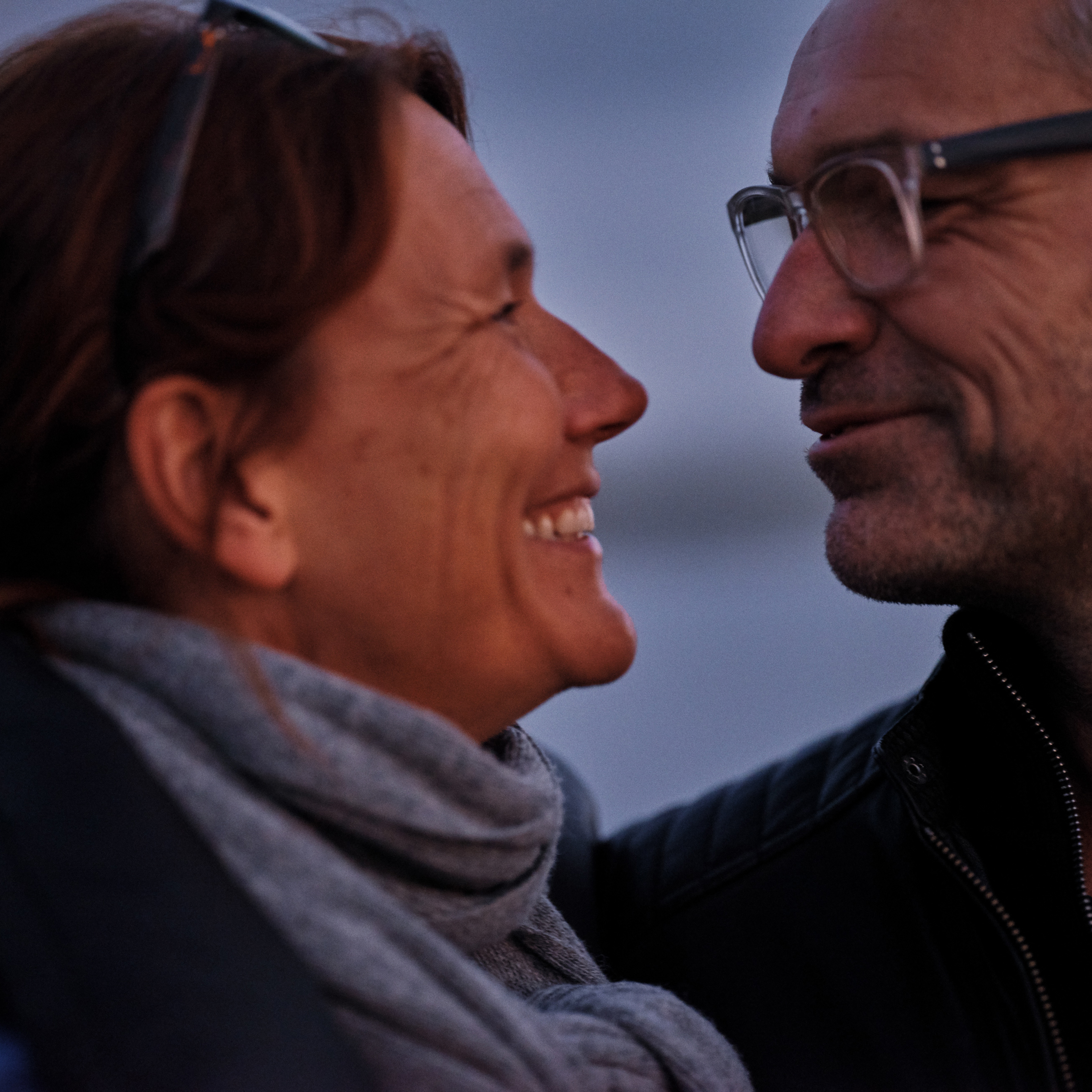Ægtepar nyder hinandens selskab, Pension, ægteskab