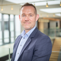 Portræt af Lars Paludan Müller